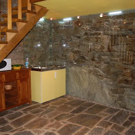 Gospodarstwo wiejskie Bairro Do Casal - Turismo D'aldeia *